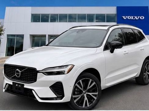 Used 2024 Volvo XC60 B5 Plus w/ Protection Package Premier AWD/4WD image 1