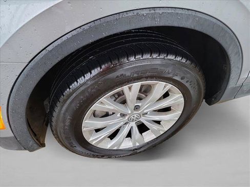 Used 2020 Volkswagen Tiguan S FWD image 9