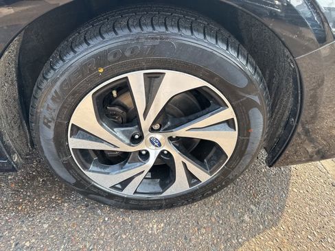 Used 2022 Subaru Legacy Premium image 5