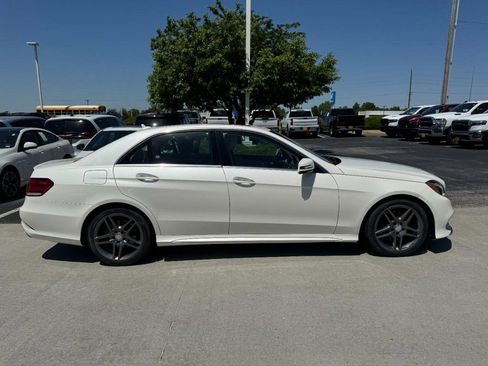 Used 2016 Mercedes-Benz E 350 4MATIC Sedan image 2