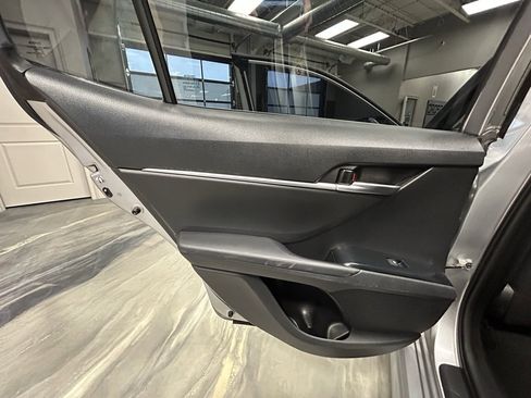 Used 2019 Toyota Camry SE image 44