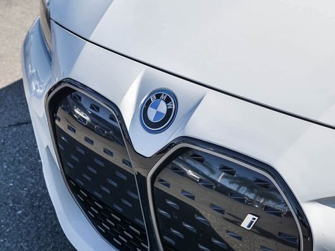 Used 2023 BMW i4 eDrive40 w/ M Sport Package RWD image 11
