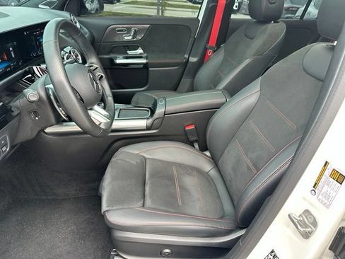 Used 2025 Mercedes-Benz GLA 35 AMG 4MATIC image 18