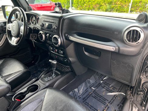 Used 2014 Jeep Wrangler Unlimited Sport AWD/4WD image 29