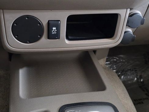 Used 2015 Nissan Frontier SV image 26