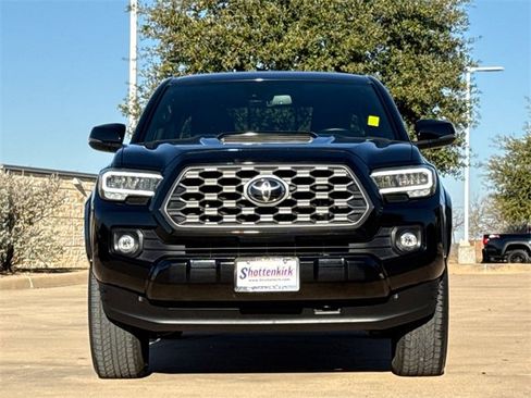 Used 2021 Toyota Tacoma TRD Sport image 2