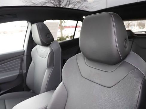 Used 2023 Volkswagen ID.4 Pro S Plus image 17