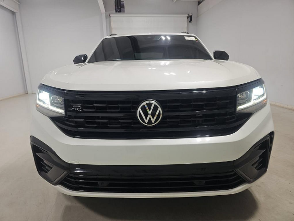 Used 2023 Volkswagen Atlas Cross Sport SEL R-Line AWD/4WD image 2