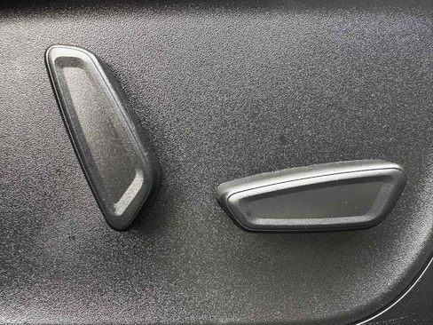 Used 2023 Ford Escape Platinum AWD/4WD image 28