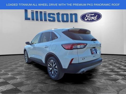 Used 2020 Ford Escape Titanium w/ Titanium Premium Package 2.0 image 4