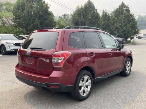 Used 2015 Subaru Forester 2.5i Premium w/ All-Weather Package AWD/4WD image 5