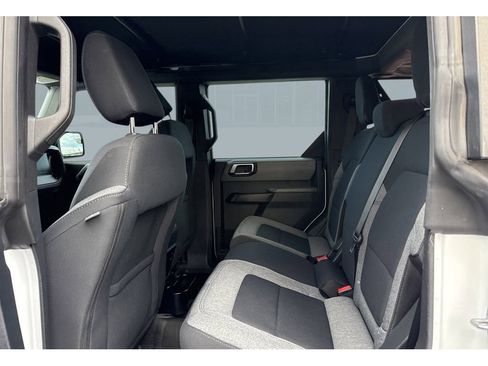 Used 2022 Ford Bronco 4-Door w/ Sasquatch Package image 15