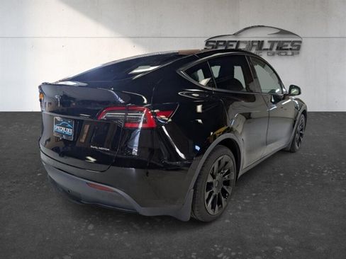 Used 2021 Tesla Model Y Long Range AWD/4WD image 10
