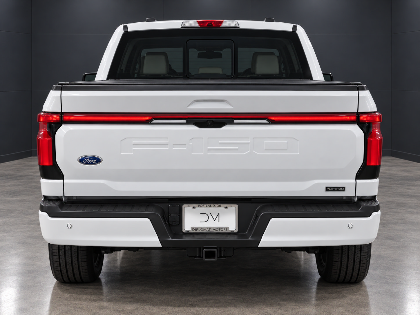 Used 2023 Ford F150 Lightning Platinum AWD/4WD image 8