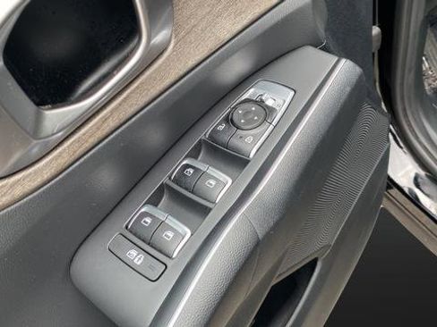 Certified 2023 Kia Sorento S w/ Panoramic Sunroof Package AWD/4WD image 21
