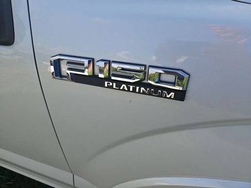 Used 2019 Ford F150 Platinum w/ Equipment Group 701A Luxury AWD/4WD image 3