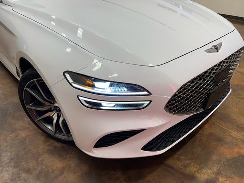 Used 2023 Genesis G70 2.0T image 40
