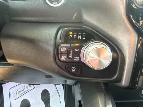 Used 2024 RAM 1500 Laramie AWD/4WD image 7