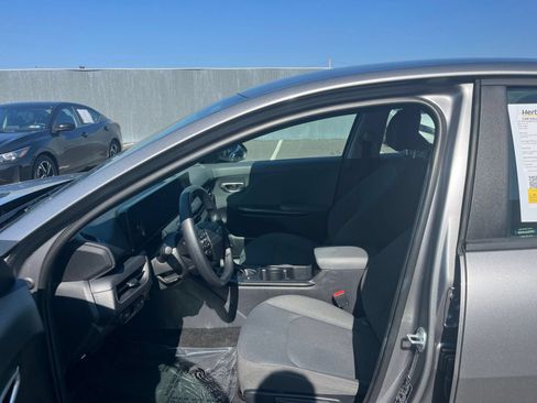 Used 2025 Kia K4 FWD image 27