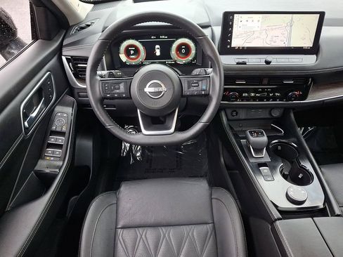 Used 2024 Nissan Rogue Platinum w/ Platinum Premium Package image 12