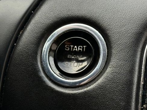 Used 2017 Jaguar XJ L Portfolio image 26