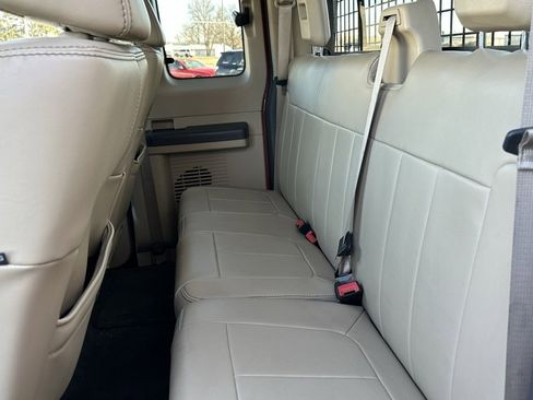 Used 2011 Ford F250 Lariat image 14