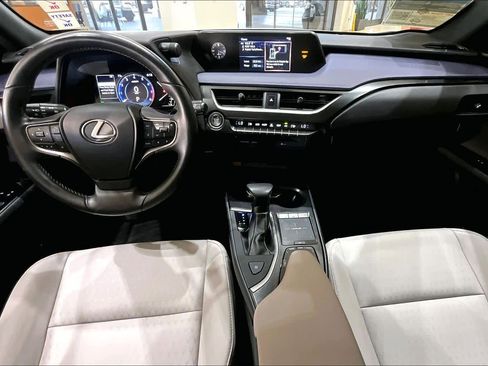 Used 2022 Lexus UX 200 w/ Accessory Package (Z1) FWD image 14