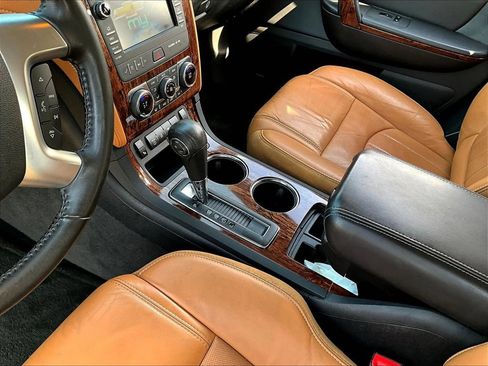 Used 2013 Chevrolet Traverse LTZ FWD image 19