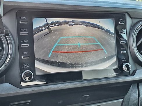 Used 2020 Toyota Tacoma TRD Off-Road image 28