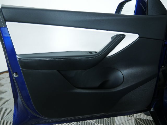 Used 2021 Tesla Model Y Long Range AWD/4WD image 20