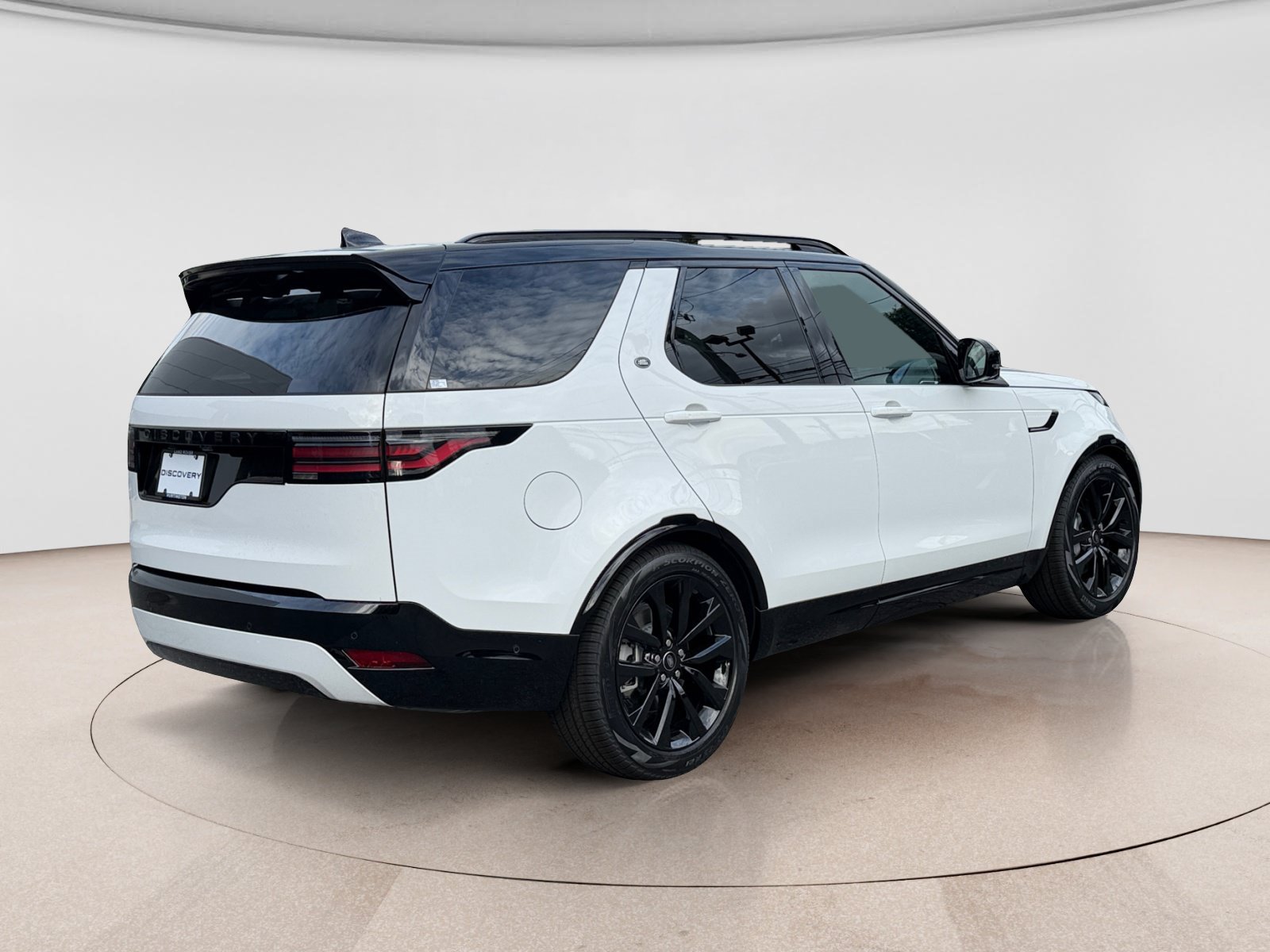 New 2026 Land Rover Discovery Dynamic SE AWD/4WD image 5