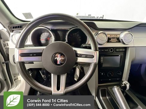 Used 2008 Ford Mustang GT Premium image 23