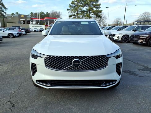 New 2026 Volvo XC90 T8 Plus w/ Protection Package Premier AWD/4WD image 10