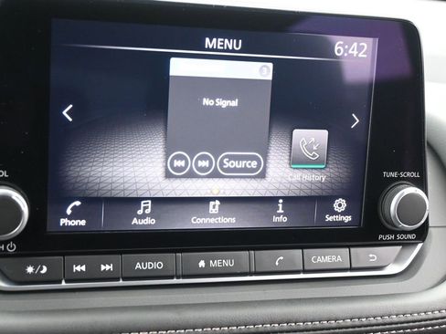 Certified 2025 Nissan Rogue S image 10