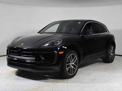Certified 2023 Porsche Macan S image 1