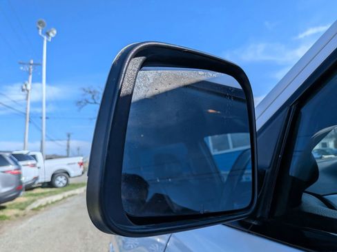 Used 2019 Jeep Grand Cherokee Altitude image 12