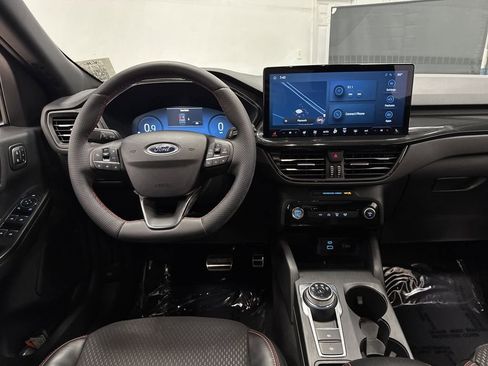 Used 2023 Ford Escape ST-Line Select w/ Tech Pack #2 image 5