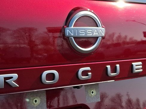 Certified 2026 Nissan Rogue Platinum w/ Platinum Premium Package AWD/4WD image 31