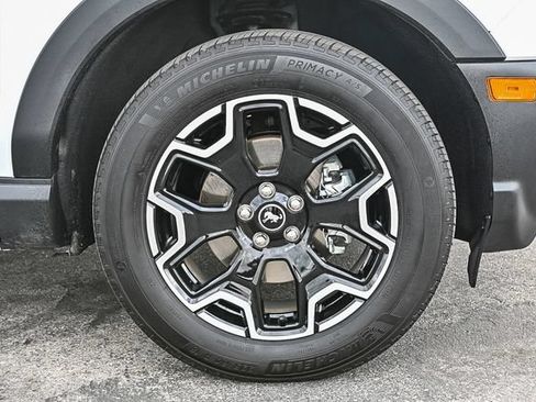 Certified 2025 Ford Bronco Sport Outer Banks w/ Outer Banks Tech Package+ AWD/4WD image 13