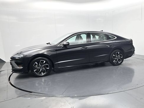 Used 2024 Hyundai Sonata SEL FWD image 4