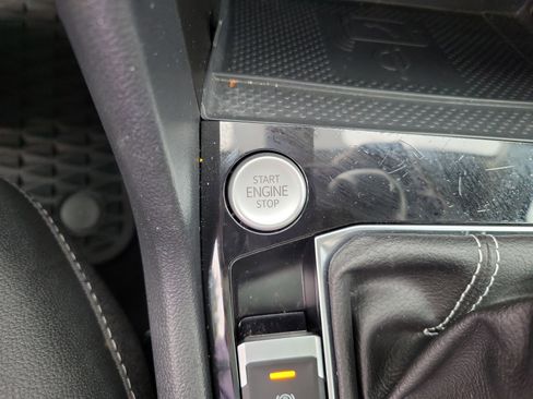 Used 2024 Volkswagen Taos SEL image 14