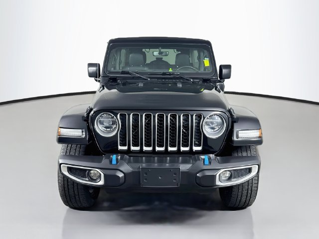 Used 2022 Jeep Wrangler Unlimited Sahara w/ Cold Weather Group AWD/4WD image 2