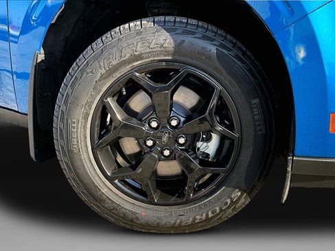 Used 2025 Ford Maverick XLT w/ XLT Luxury Package image 9