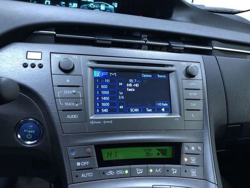 Used 2012 Toyota Prius Three image 28