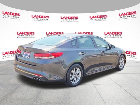 Used 2017 Kia Optima LX FWD image 3