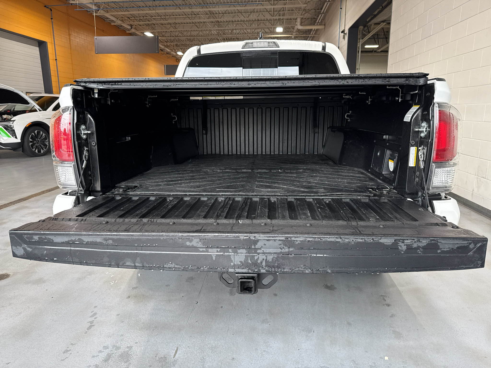 Used 2021 Toyota Tacoma TRD Off-Road w/ TRD Premium Off Road Package AWD/4WD image 18