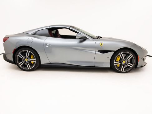 Certified 2019 Ferrari Portofino RWD image 28