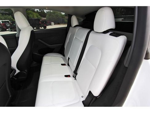 Used 2024 Tesla Model Y Performance AWD/4WD image 13