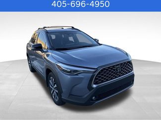 Used 2025 Toyota Corolla Cross XLE w/ Convenience Package video 3