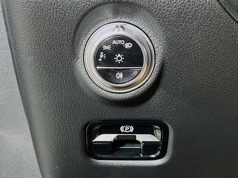 Used 2026 Mercedes-Benz C 300 C 300 image 11